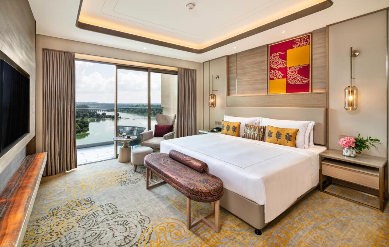 Luxury Suite