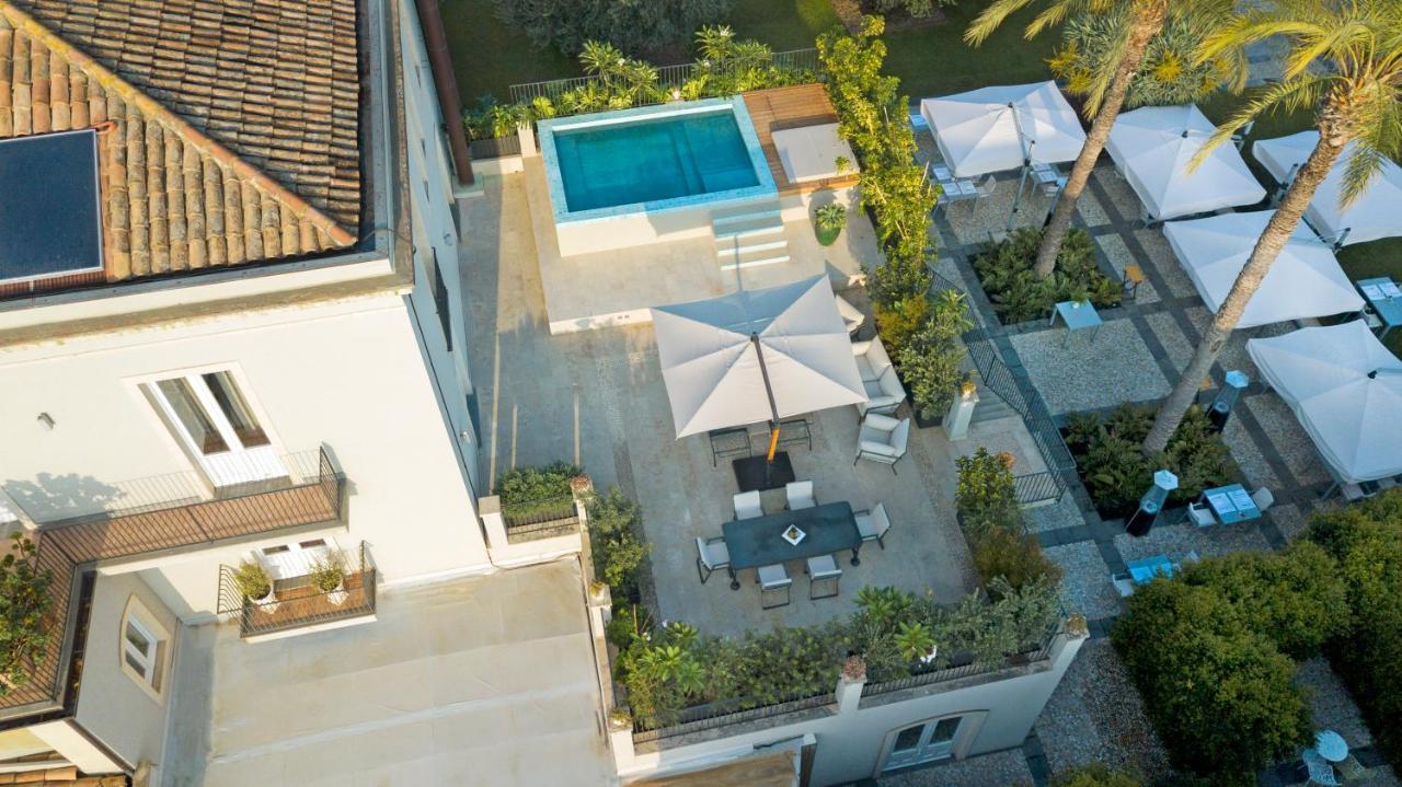 Exclusive Suite Private Pool