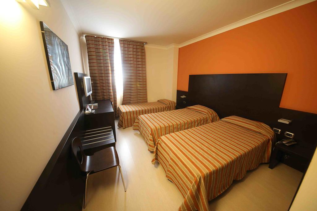Triple Room,1138623919:JPEG