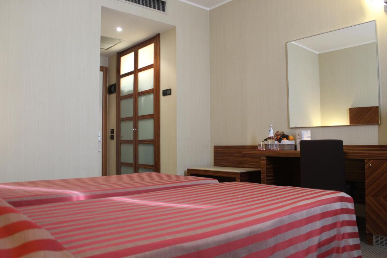 Double or Twin Room Ground Floor,1176842410:JPEG