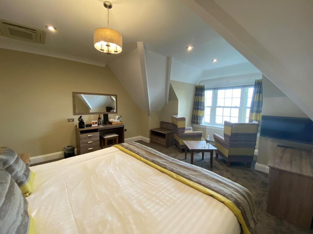Double or Twin Room with Sea View