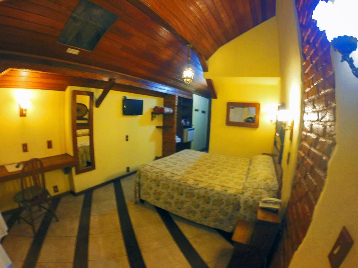 Standard Double Suite