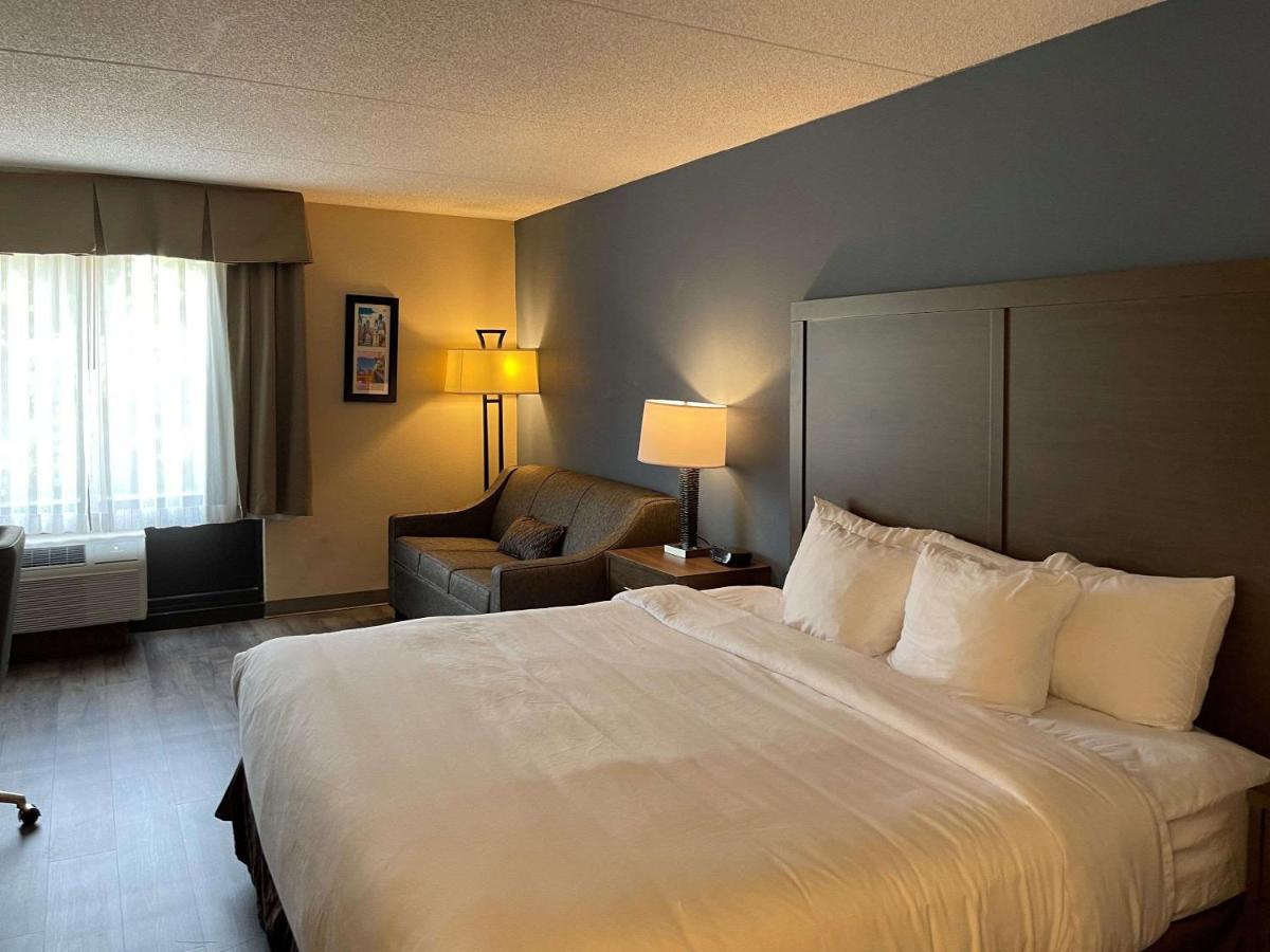 King Room - Accessible/Non Smoking