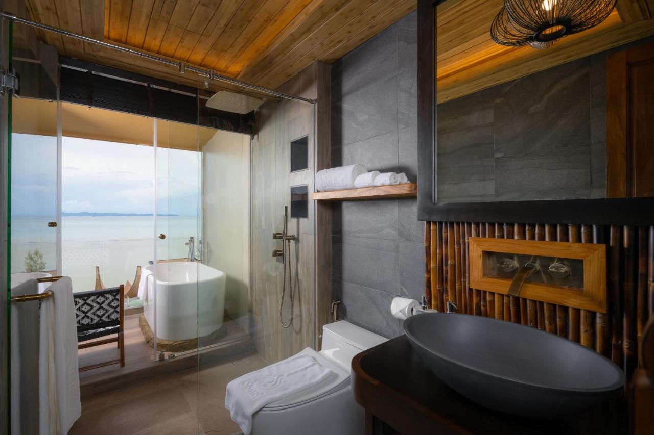 Studio Ocean View King Bed