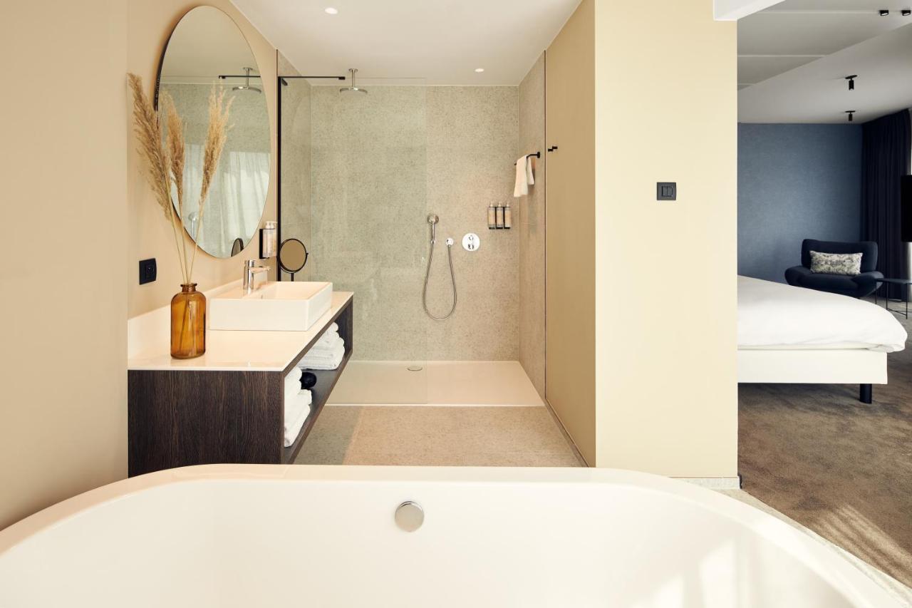 Superior room Bath,1325437195:JPEG