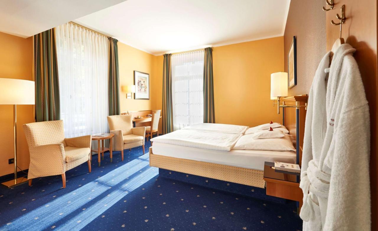 Standard Double Room,580785828:JPEG