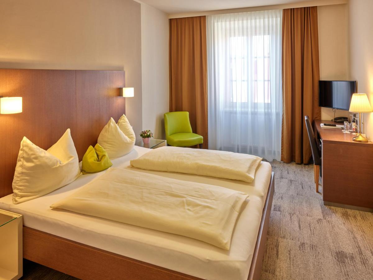 Doppelzimmer mit Küchenzeile