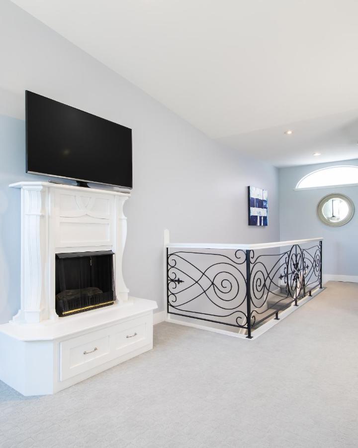 Premiere Loft