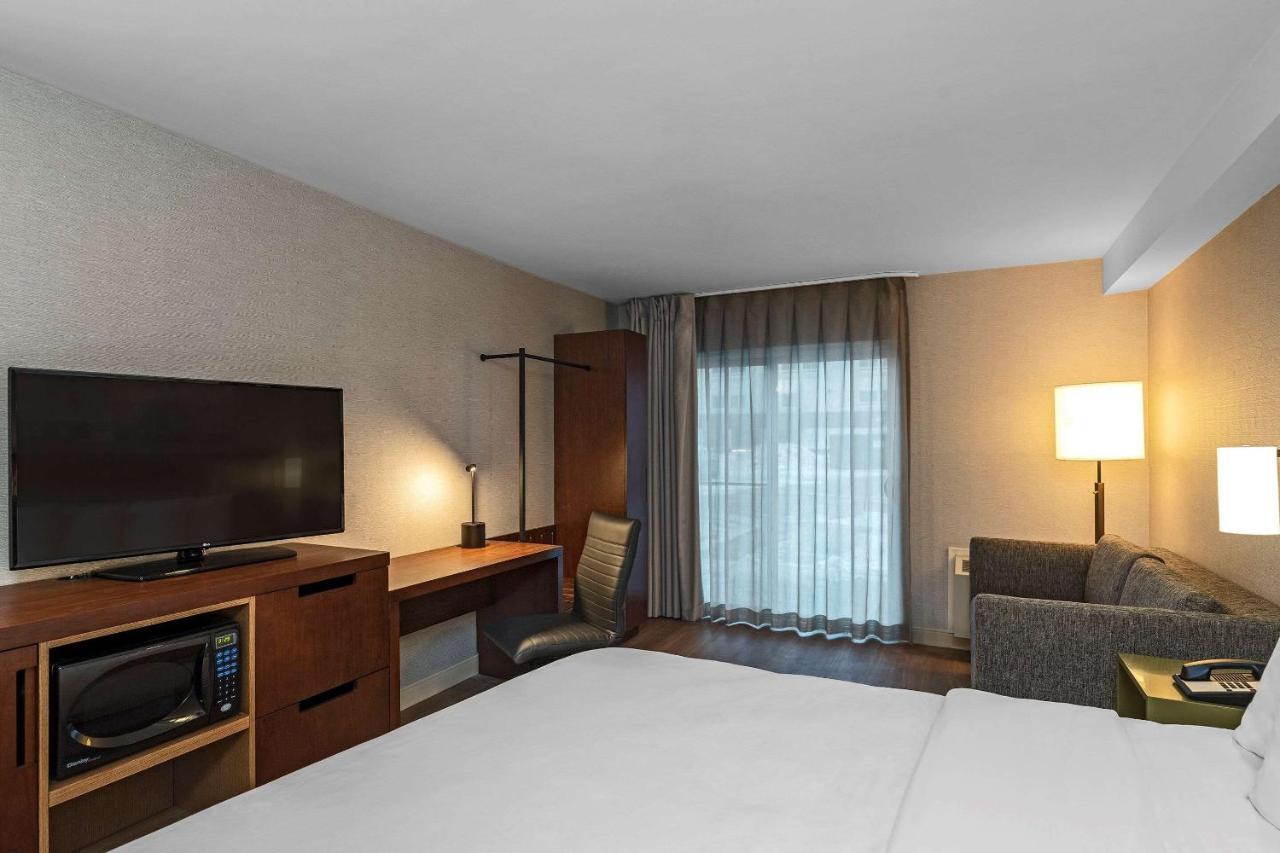 Queen Room with Two Queen Beds - Ground Floor
