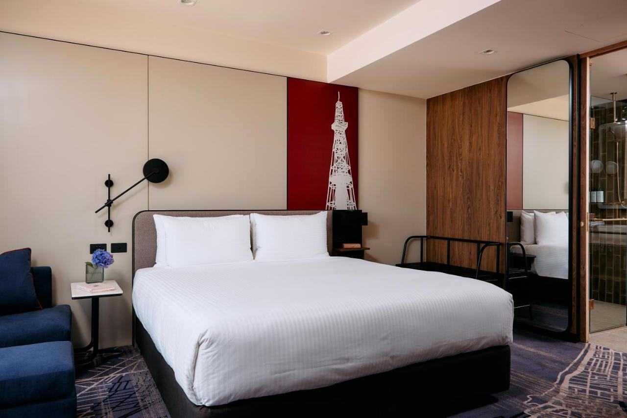 One-Bedroom King Suite