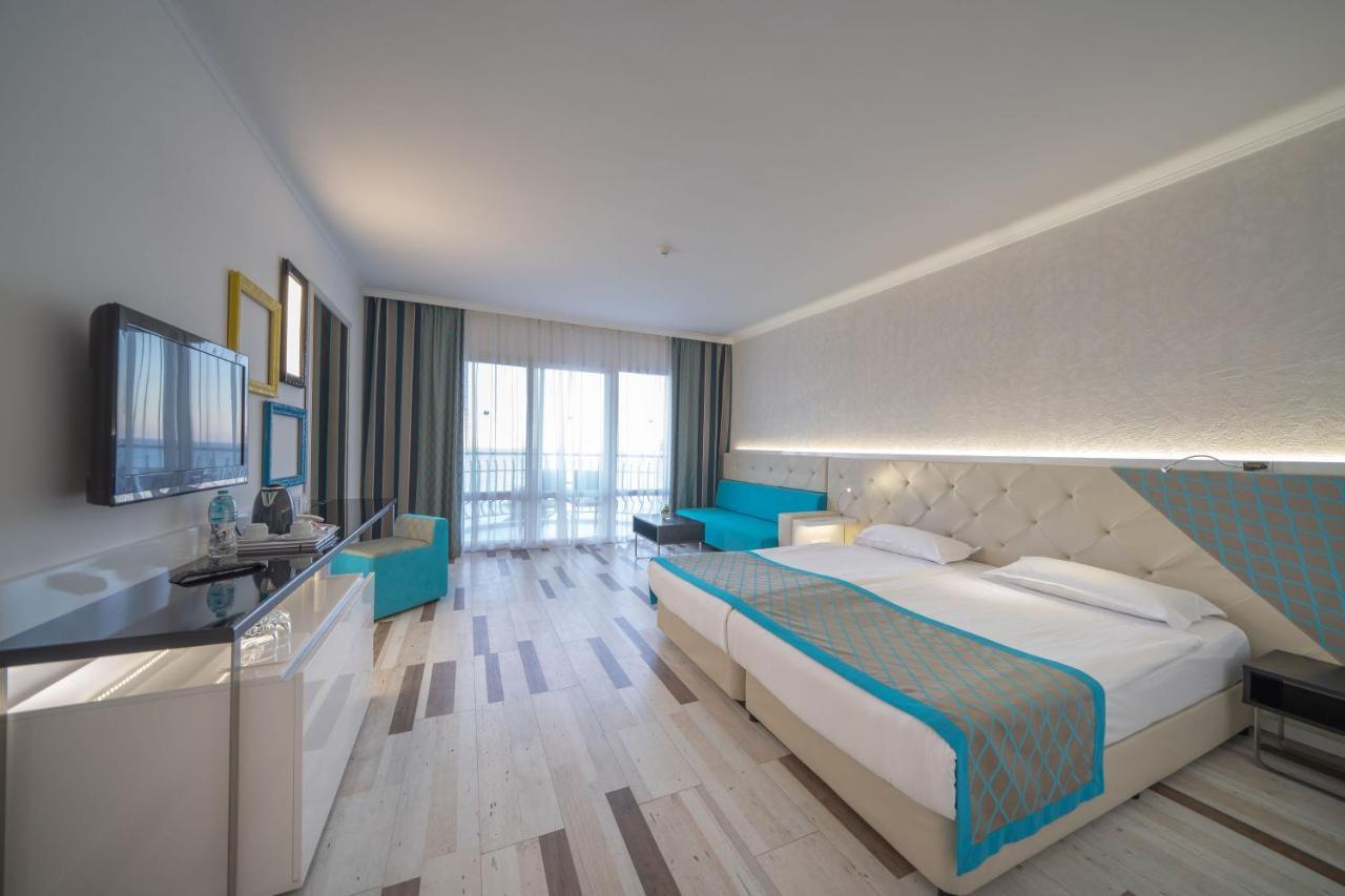 Chambre Double ou Lits Jumeaux - Vue sur Mer - Accès Gratuit à la Plage Privée