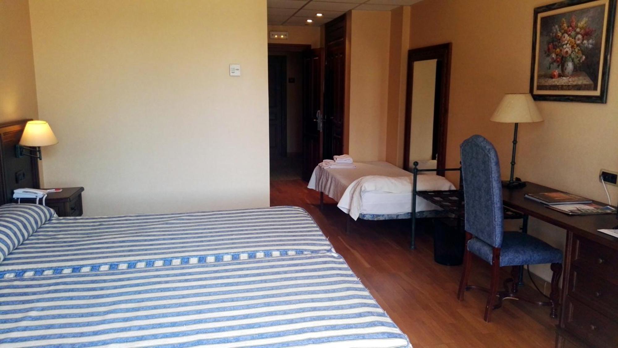 Triple Room,1207881766:JPEG