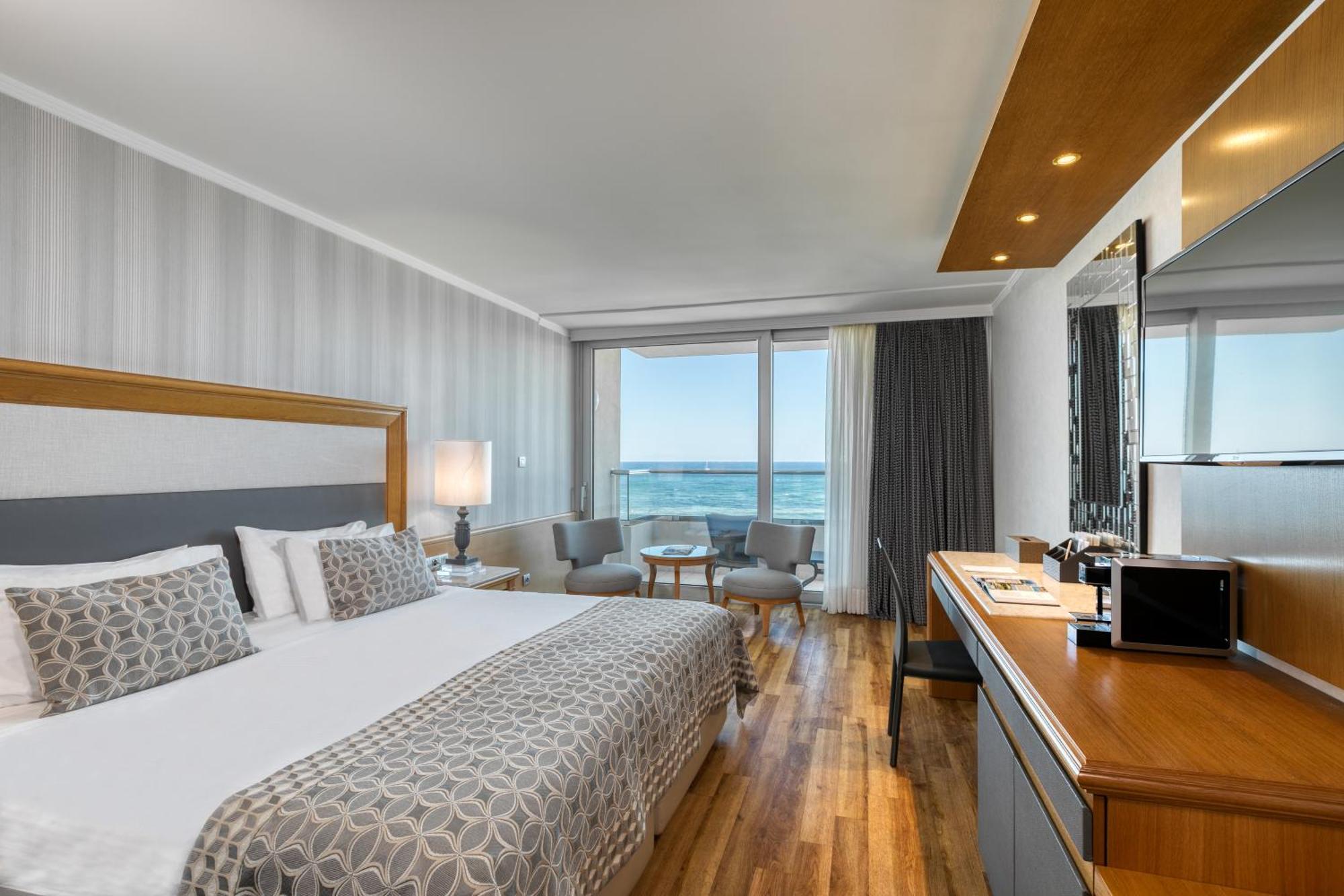 Executive Kamer met Frontaal Uitzicht op Zee