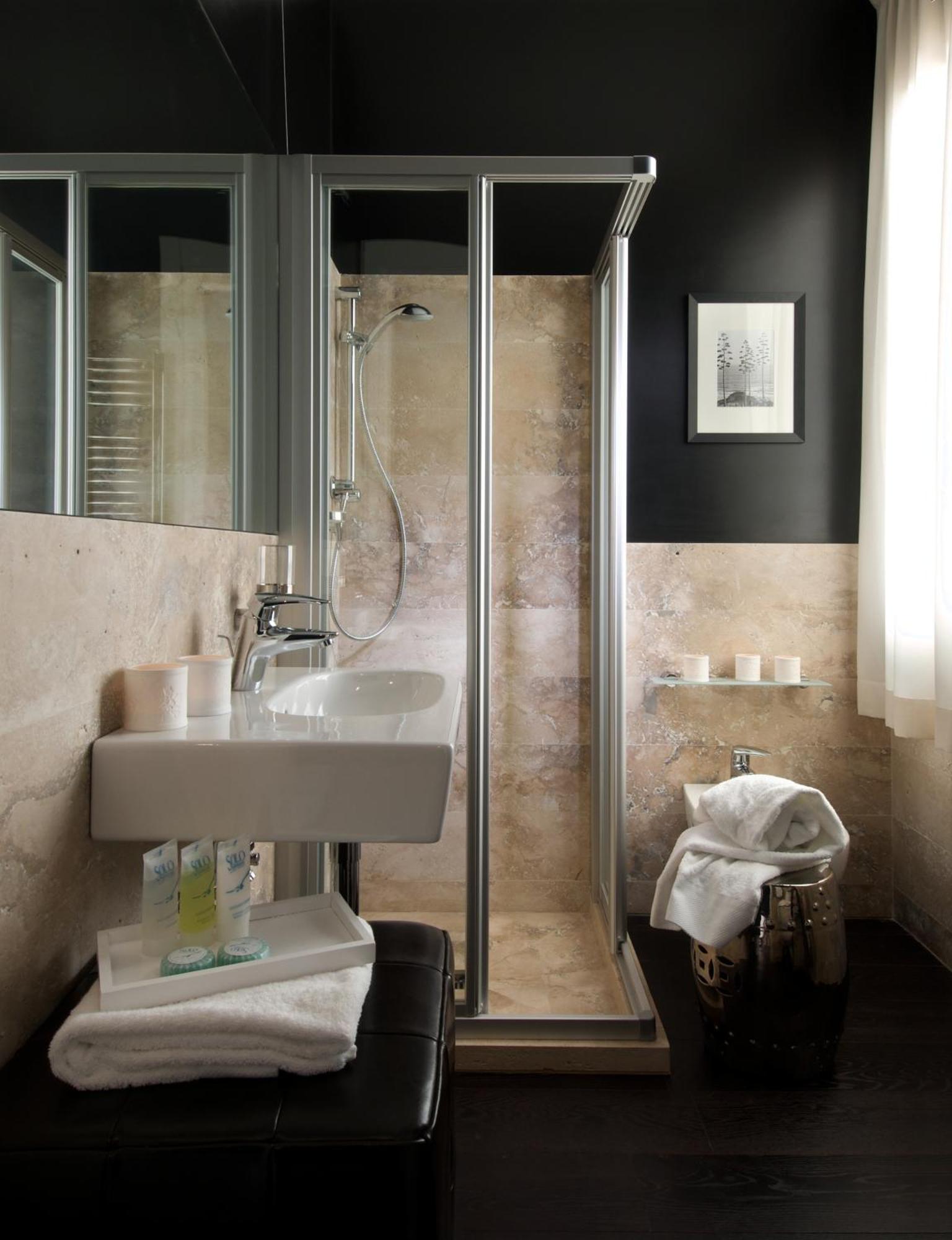 Deluxe Double Room Balcony Spa Access