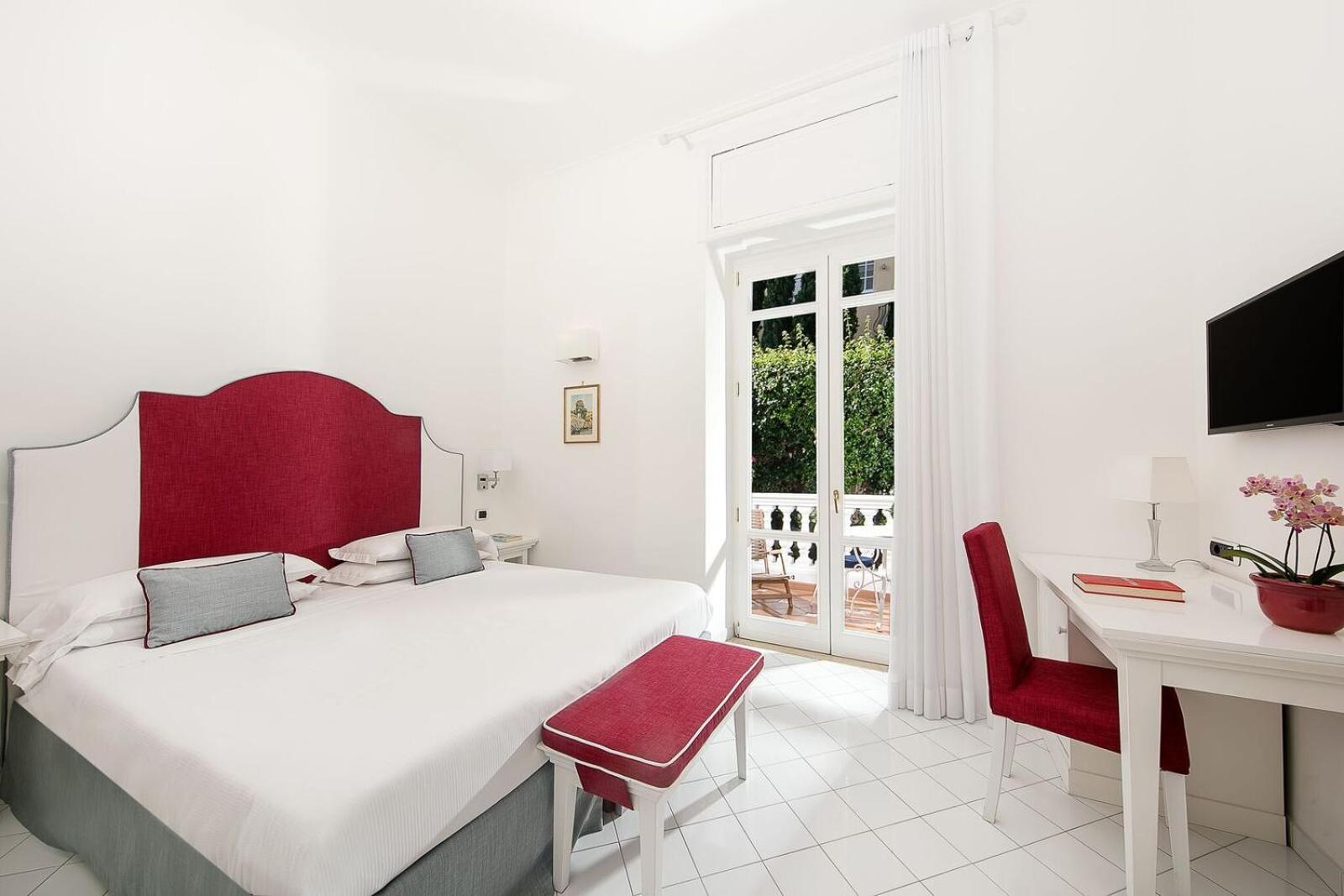 Double or Twin Room Patio