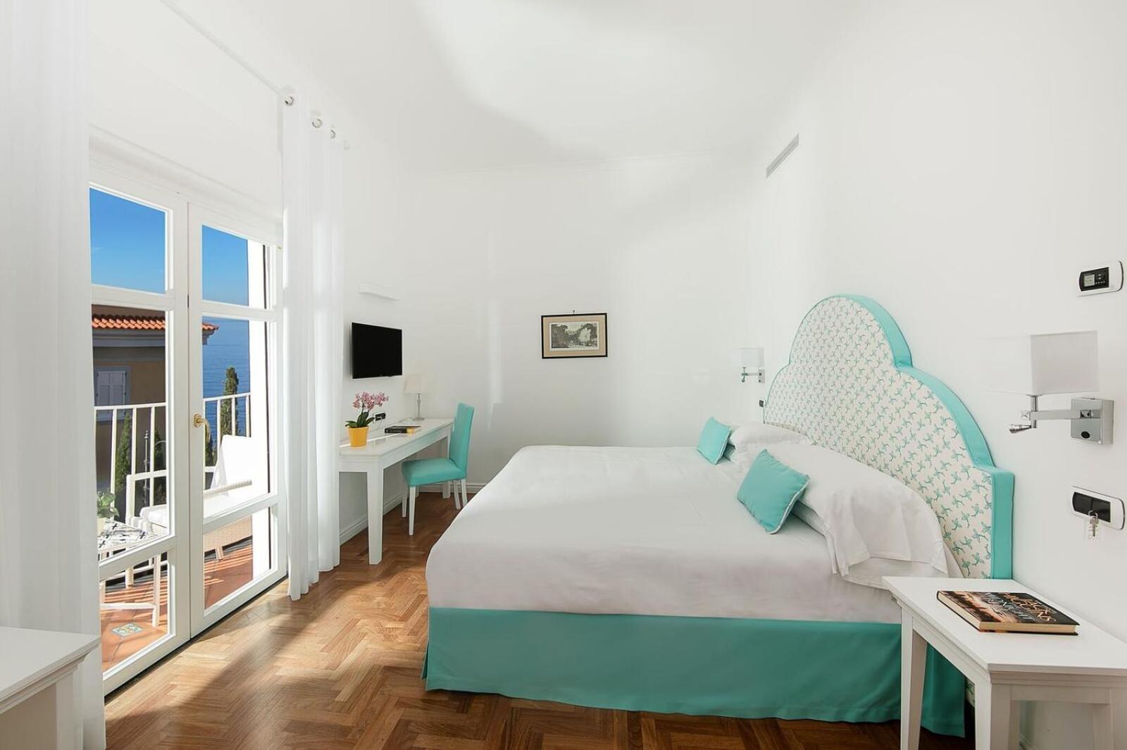 Superior Double Room Balcony Partial Sea View
