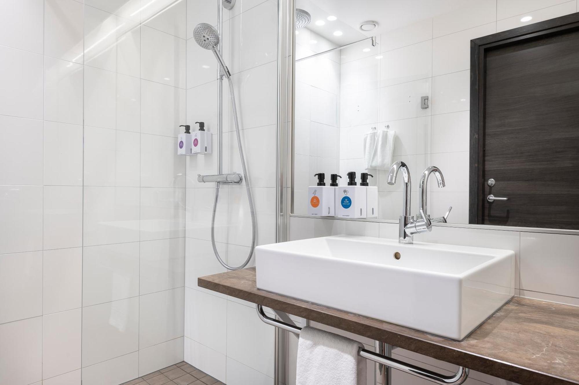 Compact Twin Room