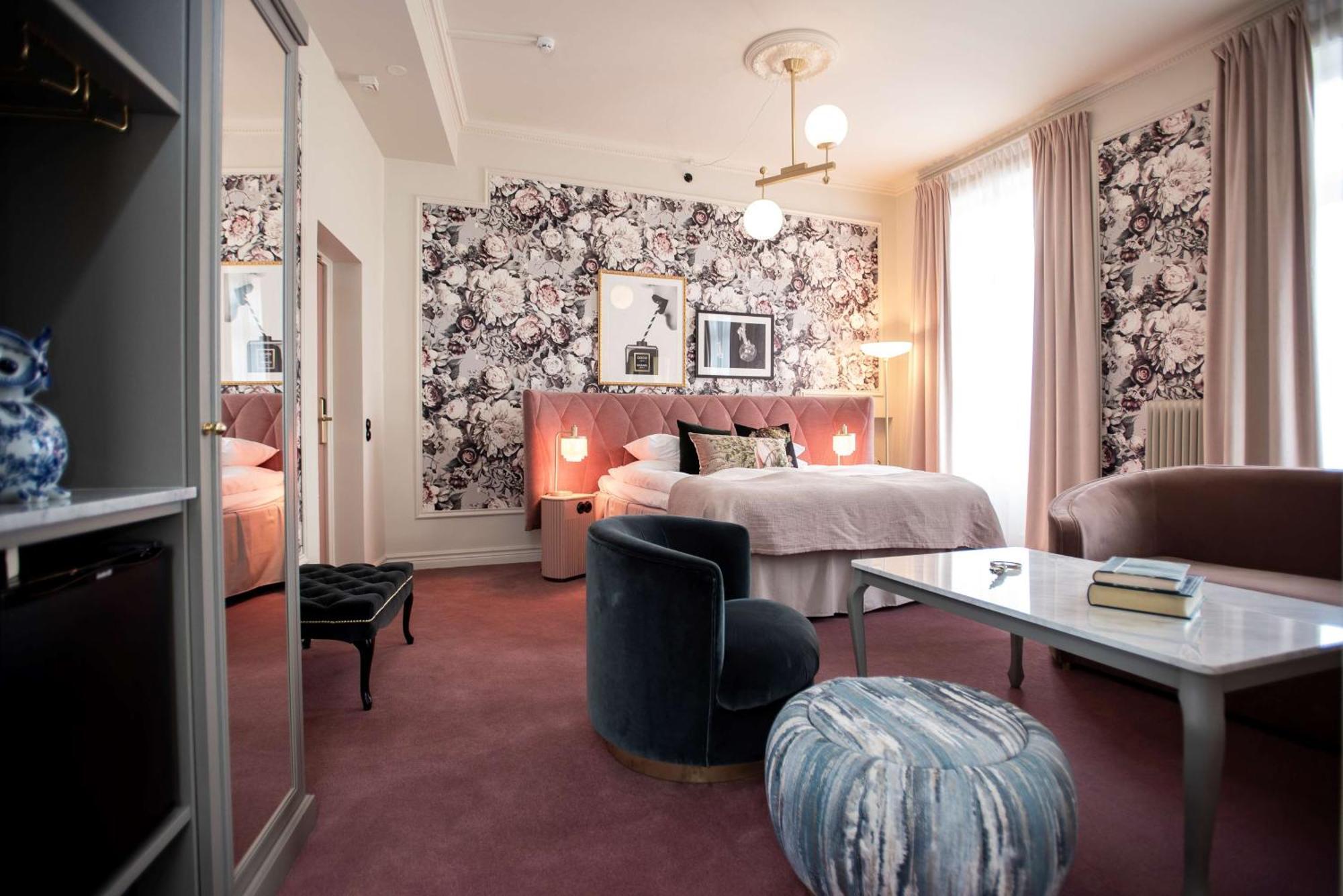 Junior King Suite