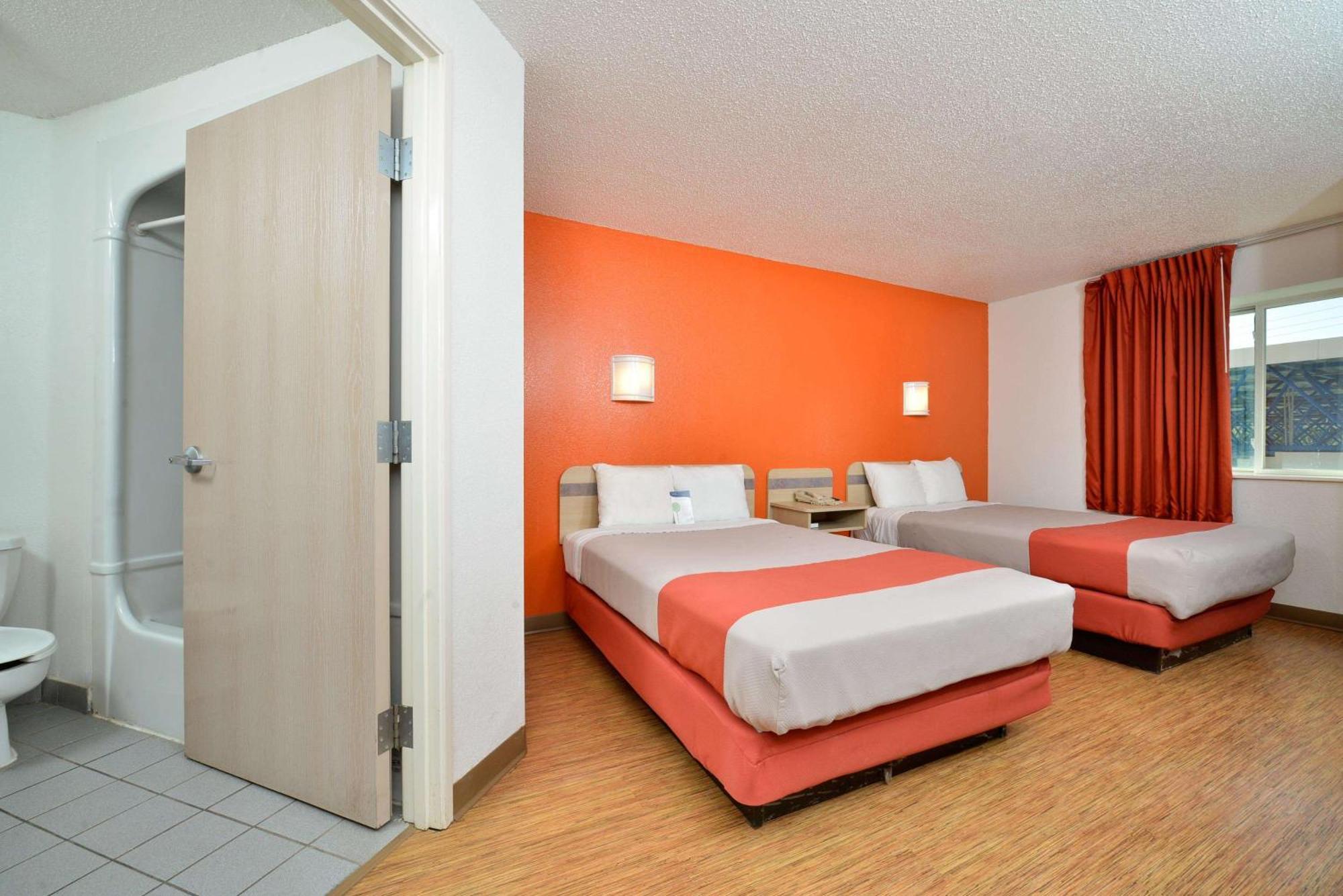 Quadruple Room - Non-Smoking