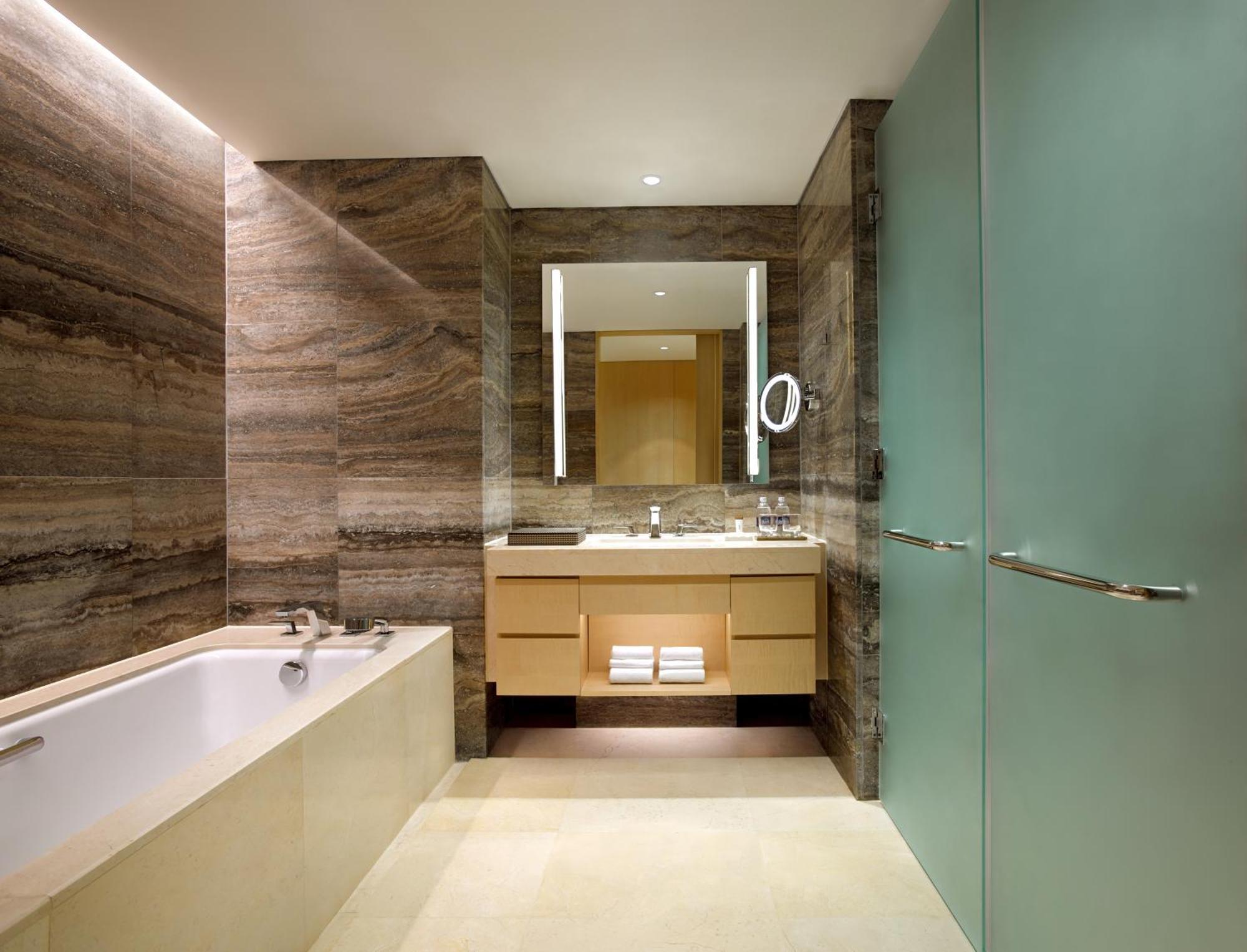 Junior Twin Suite