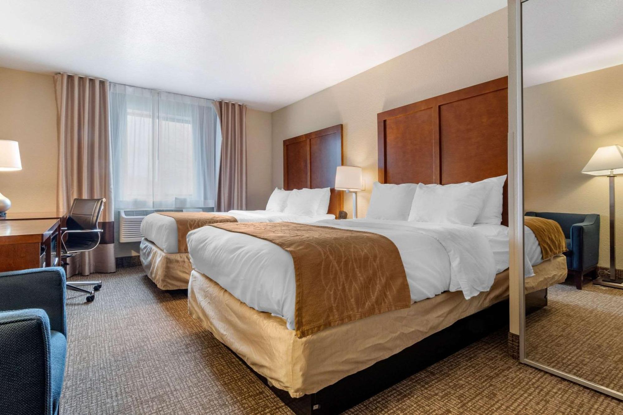 Double Room with Two Double Beds - Non-Smoking