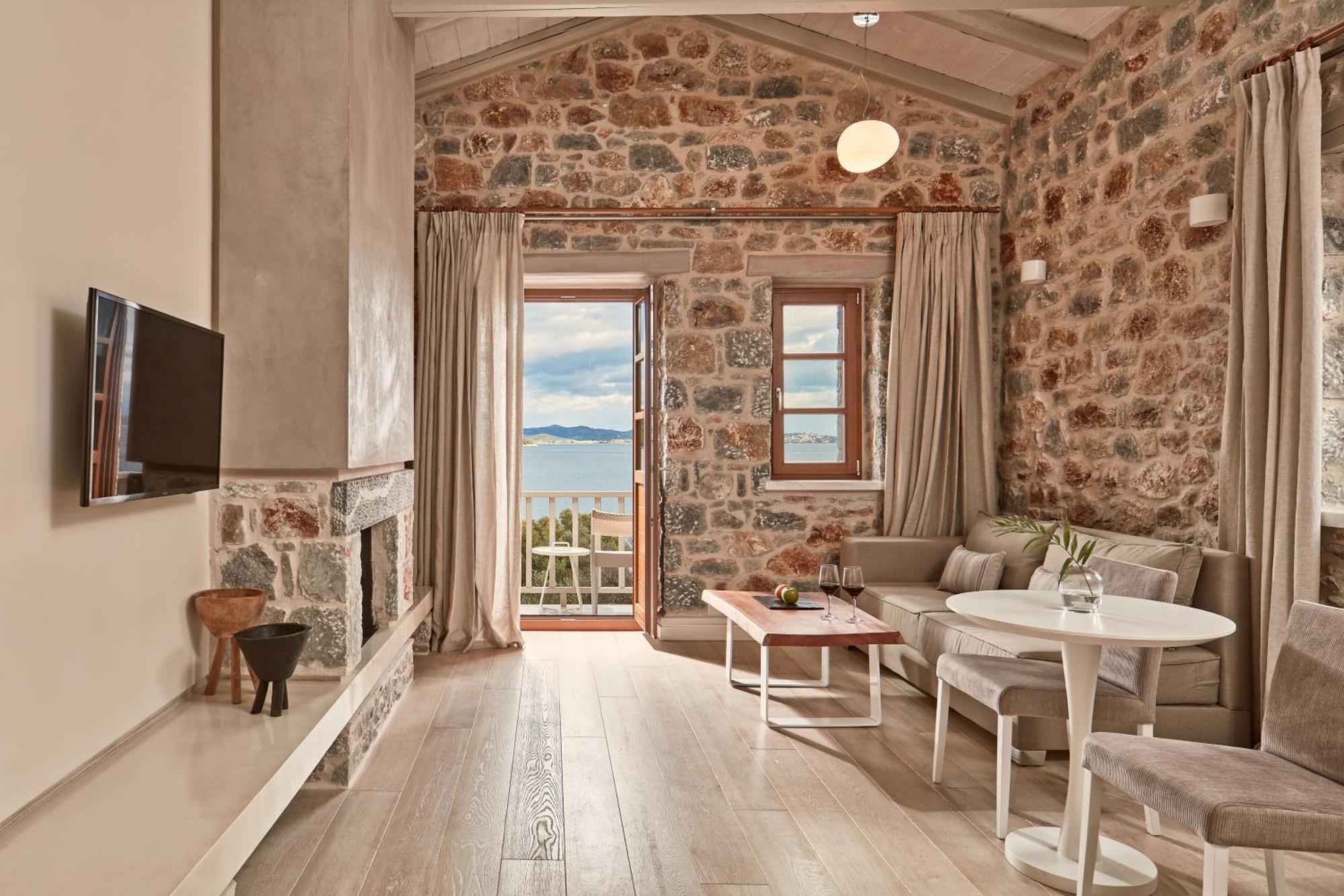 Upbeat One Bedroom Suite Sea View