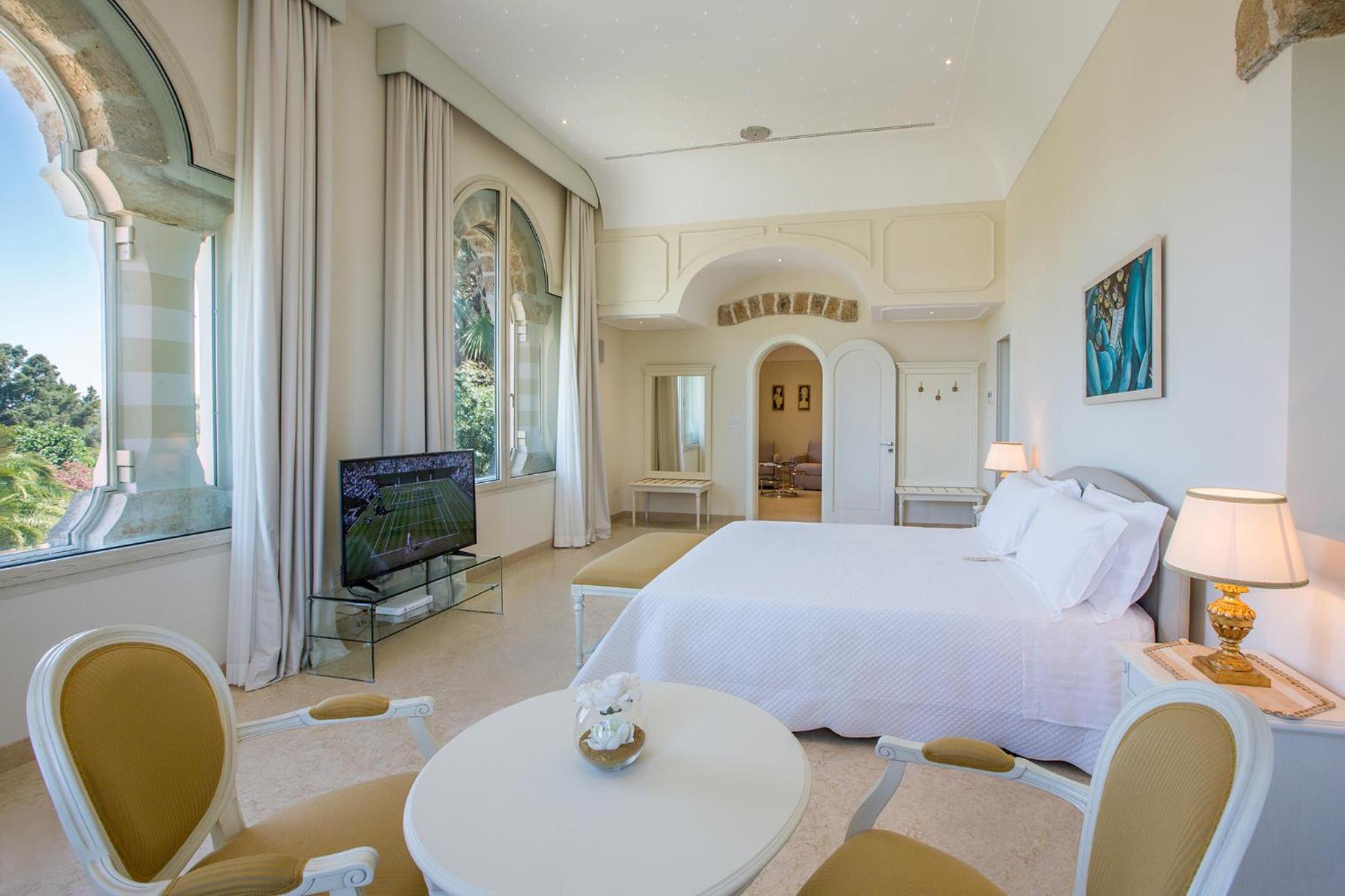 Deluxe Suite with Spa Access