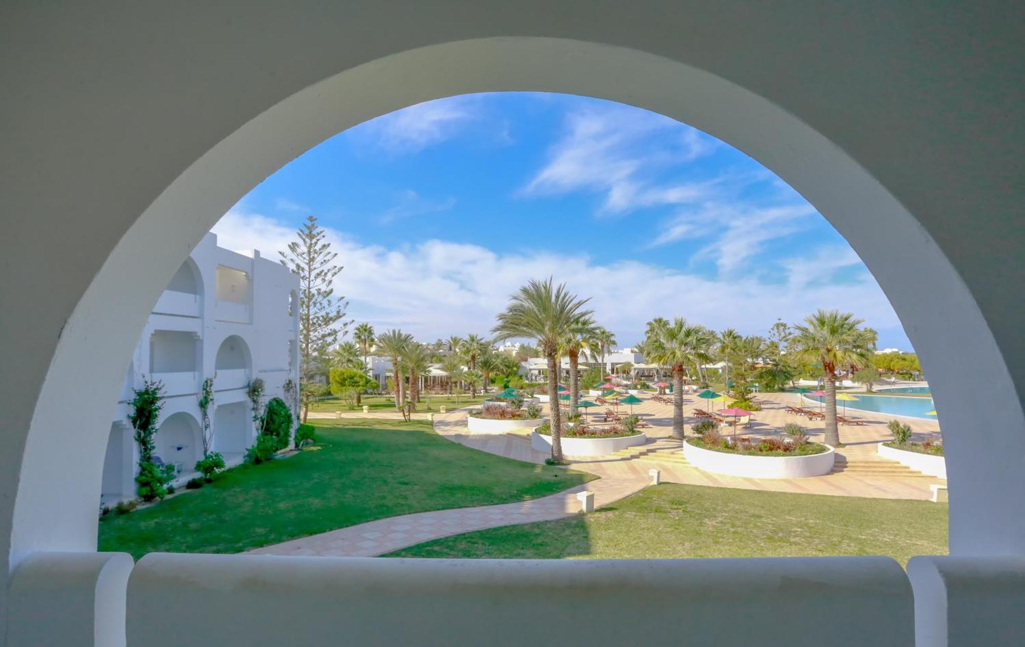 Chambre Double - Vue sur Piscine