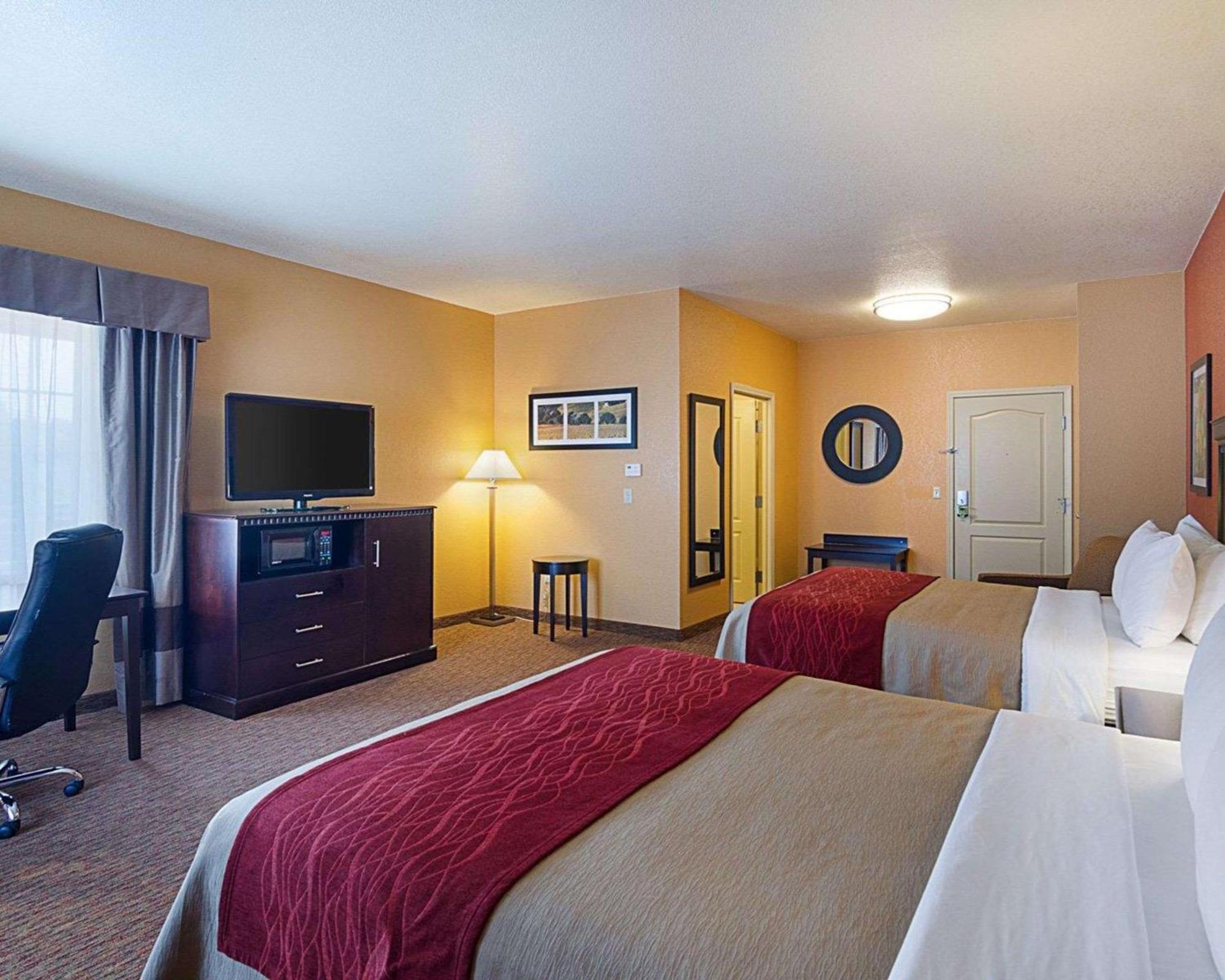Standard Queen Room with Two Queen Beds - Non-Smoking