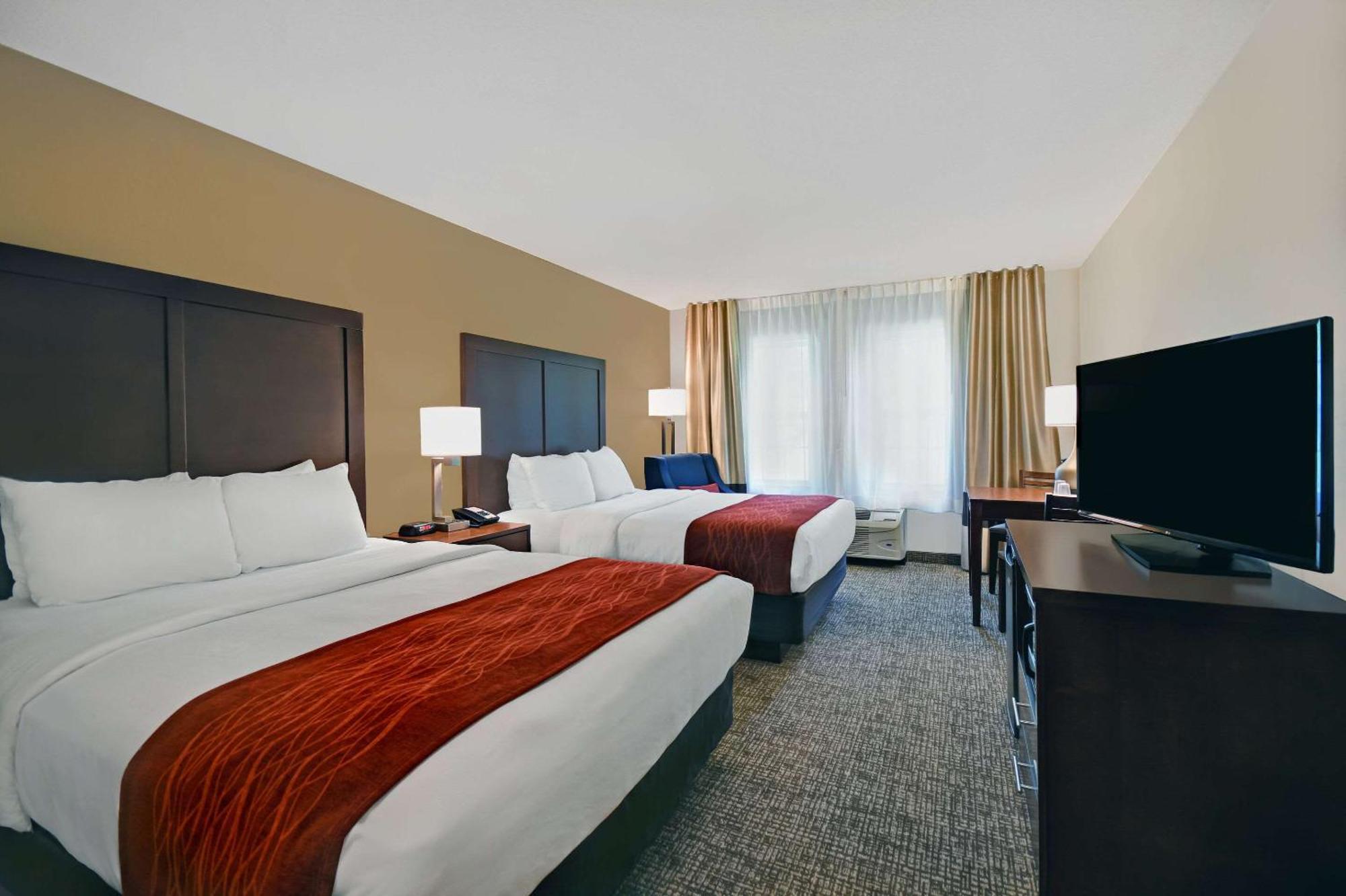 Queen Room Two Queen Beds Accessible or Non-Smoking