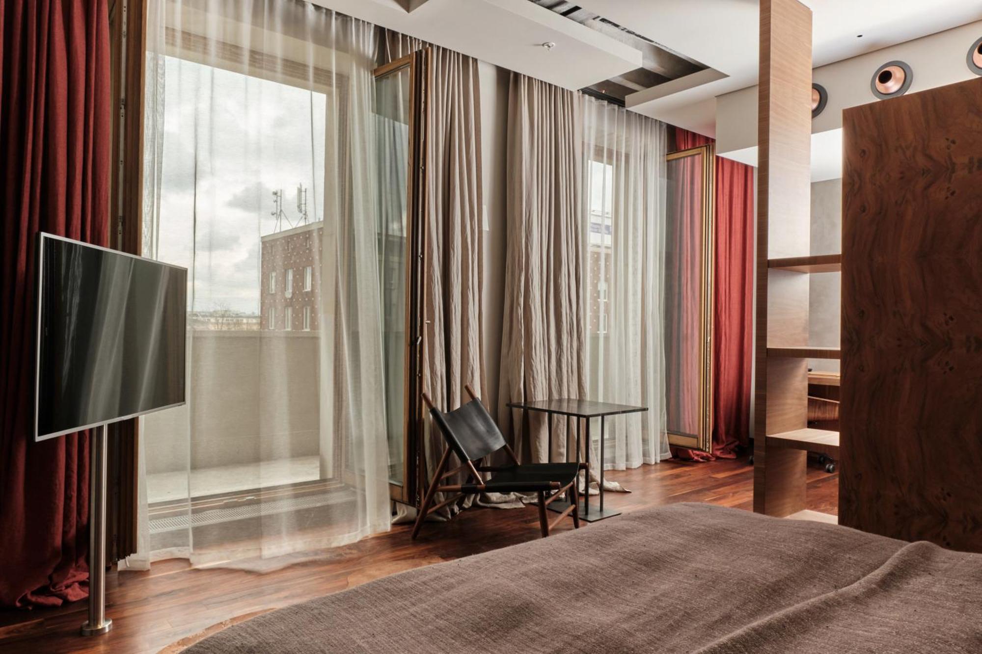 Suite with Balcony