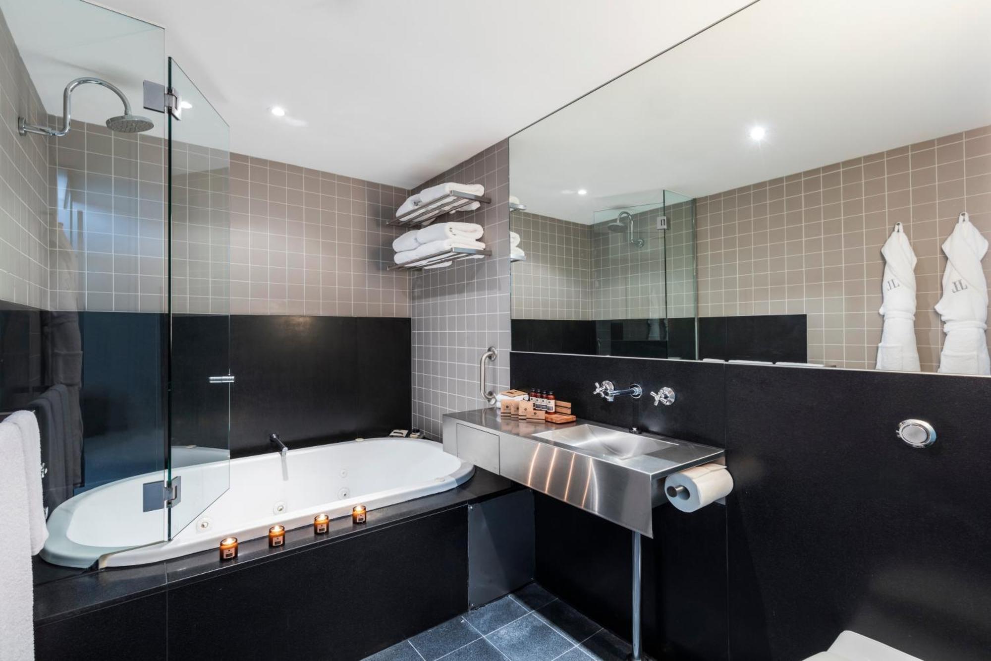 Junior Suite King Bed Includes Historic Werribee Mansion Tour