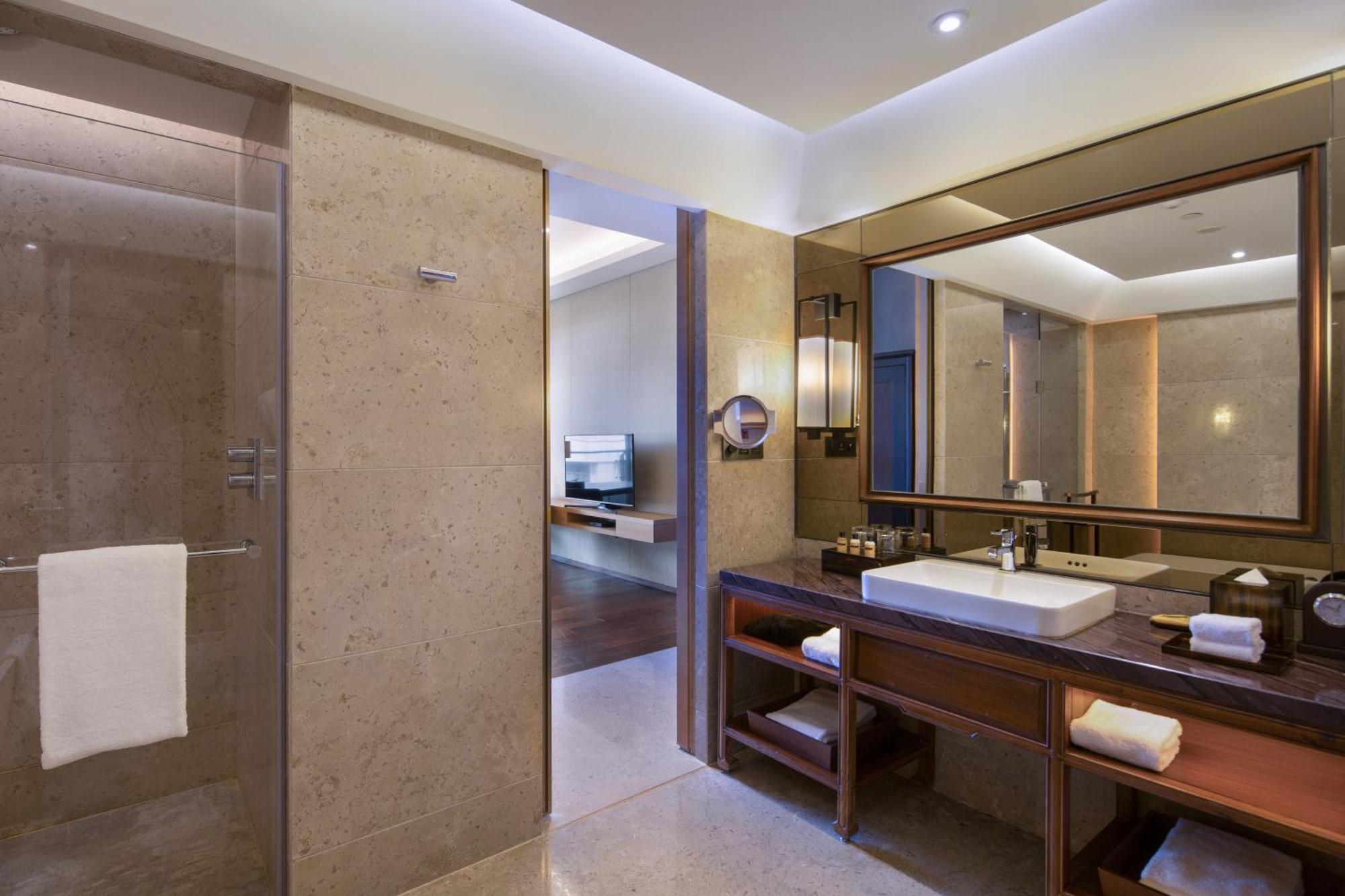 Twin Room with Lake View