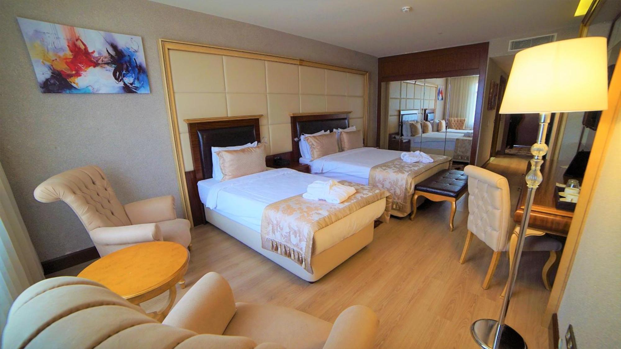 Deluxe Triple Room