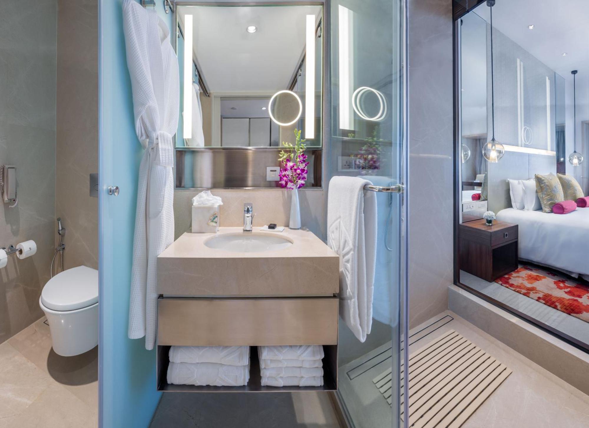 Superior Room City View King Bed