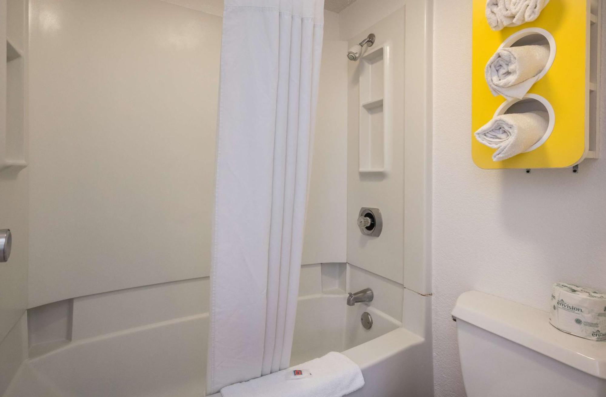 Quadruple Room - Non-Smoking