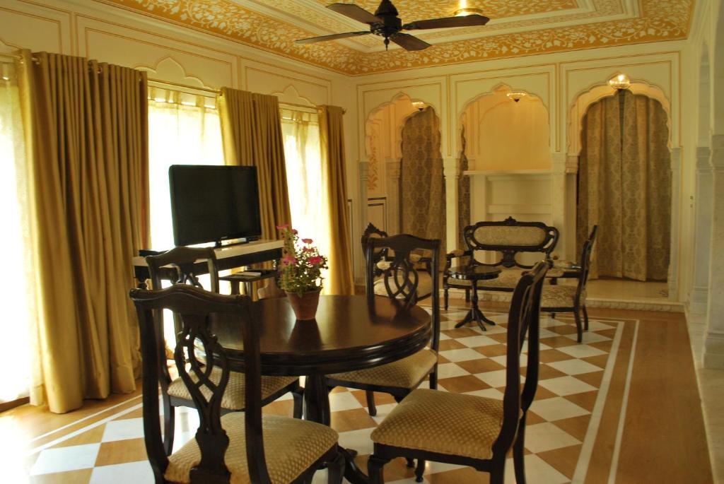 Heritage Premium Suite: 15% off on F&B, 20% off on SPA and Laundry, Enjoy Happy Hours with 1+1 offer, Complimentary In-Room Refreshments, Fruit Basket,10 mins complimentary neck and shoulder message (Subject to availability) - Offer till 31st Aug'26