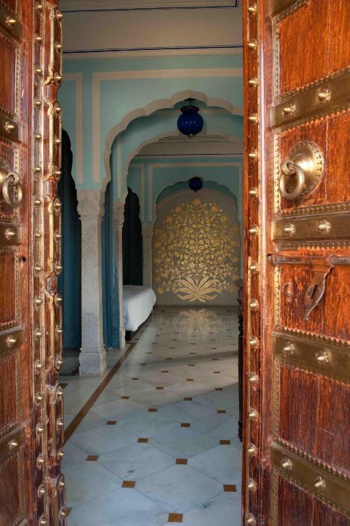 Heritage Superior  Suite: 15% off on F&B, 20% off on SPA and Laundry, Enjoy Happy Hours with 1+1 offer, Complimentary In-Room Refreshments, Fruit Basket,10 mins complimentary neck and shoulder message (Subject to availability) - Offer till 31st Aug'2