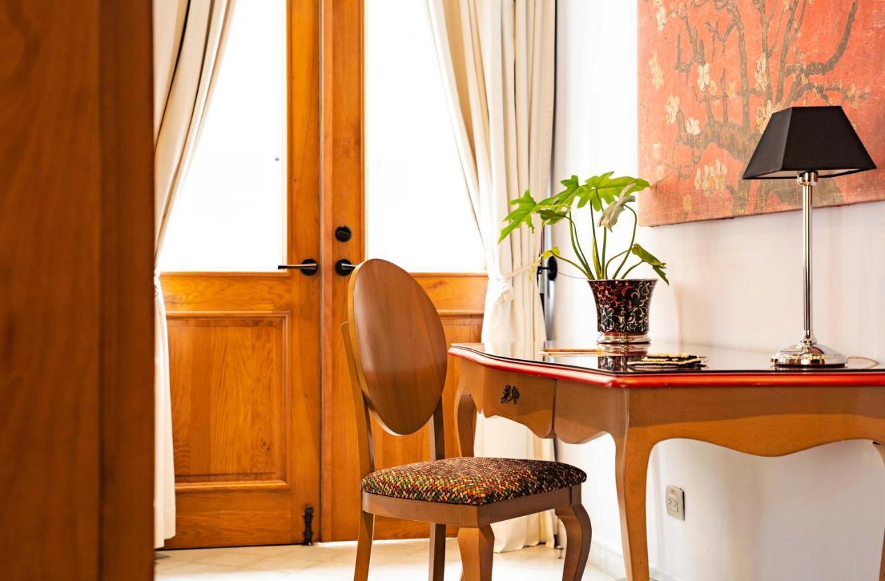Corner Suite