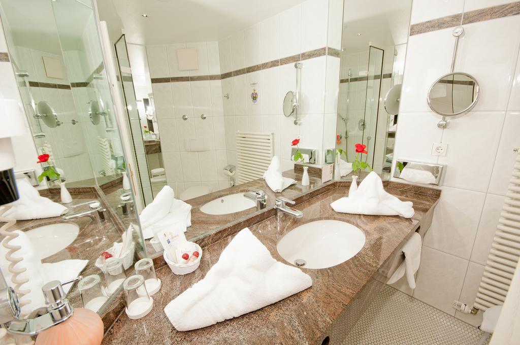 Junior Suite (2 Adults)