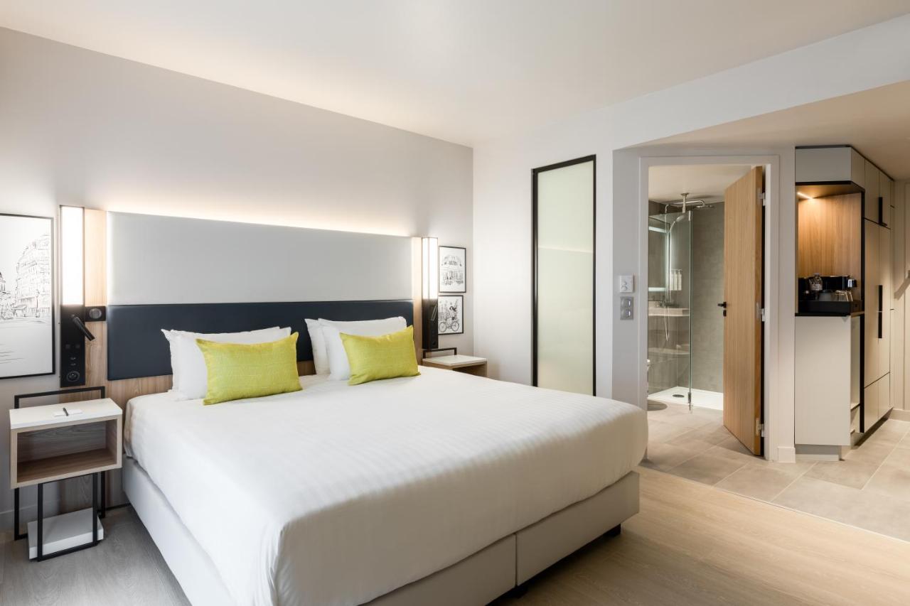 Deluxe Guest room with 1 King