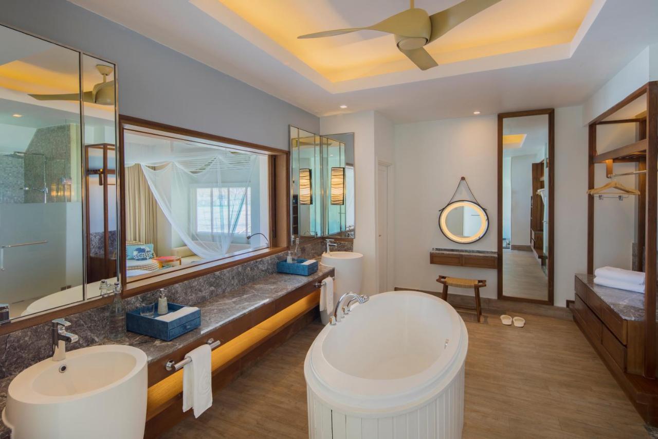 Villa Club Sunset sull'acqua con piscina