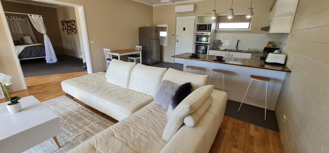 One Bedroom Apartment-1 King Bed-Non Smoking