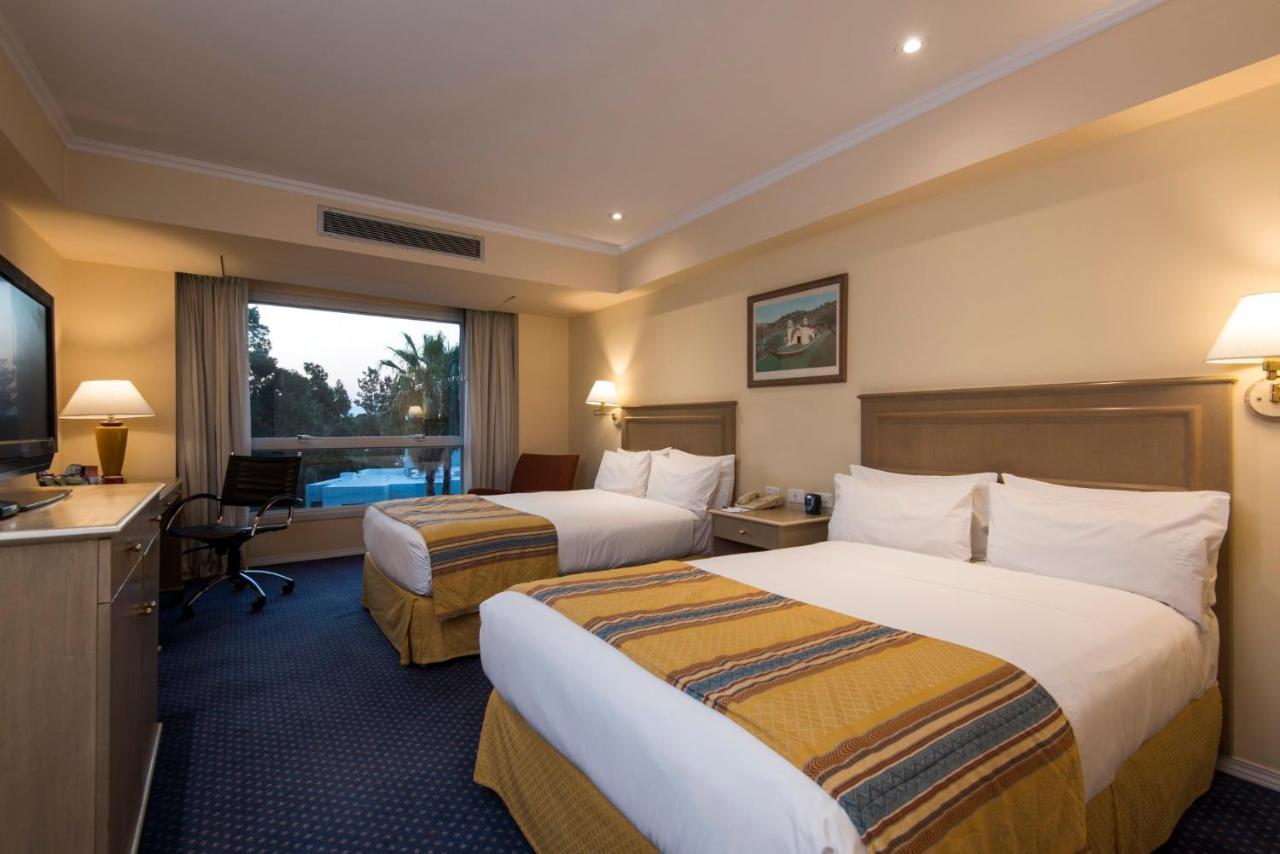 Standard Room with Two Single Beds