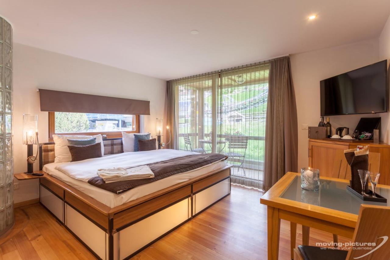 Double Room,1257081724:JPEG