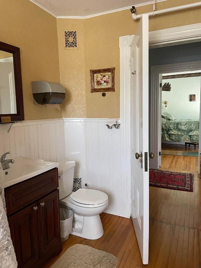 Single Room with Private Bathroom