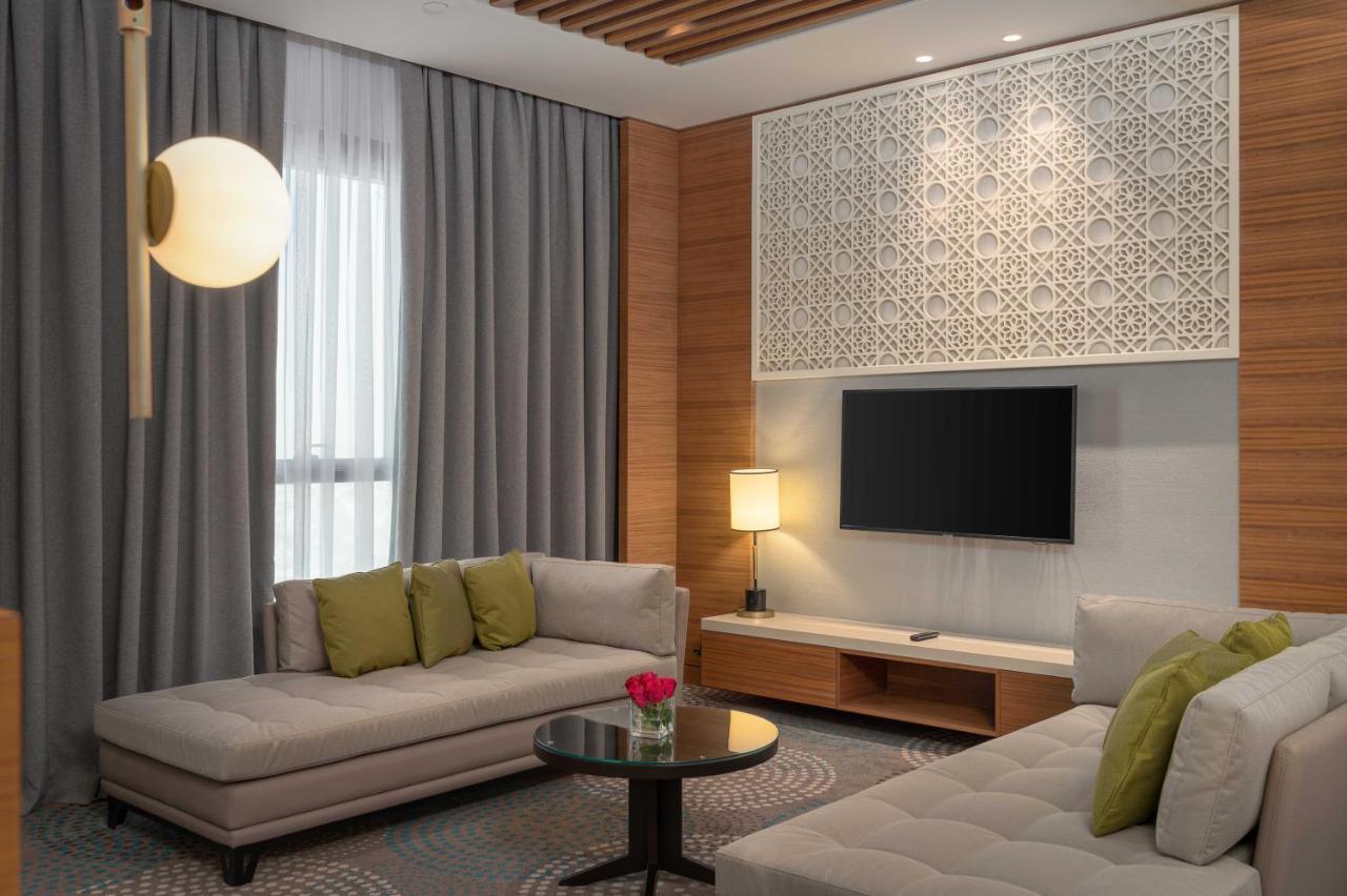 Presidential Suite "Access to exclusive services and benefits in the Lobby Lounge"