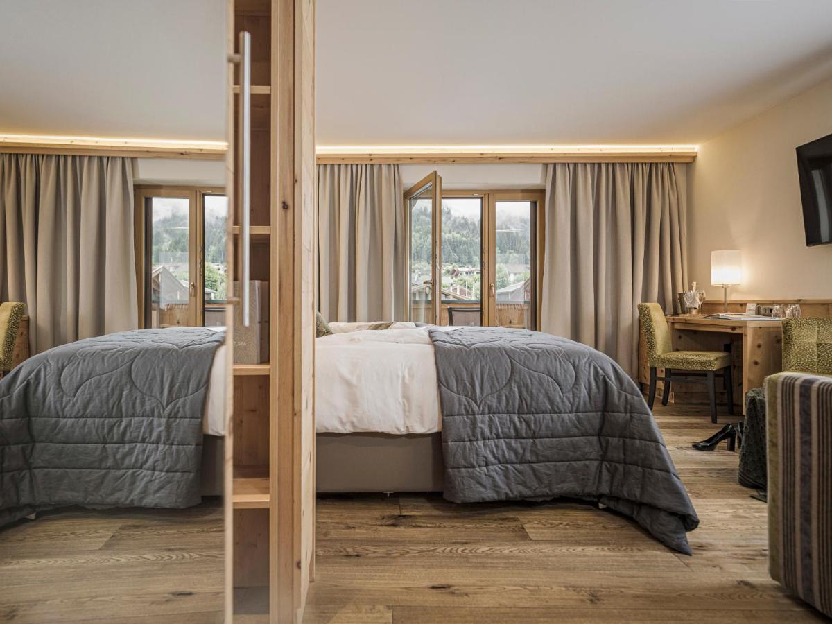 Deluxe Double Room with Shower