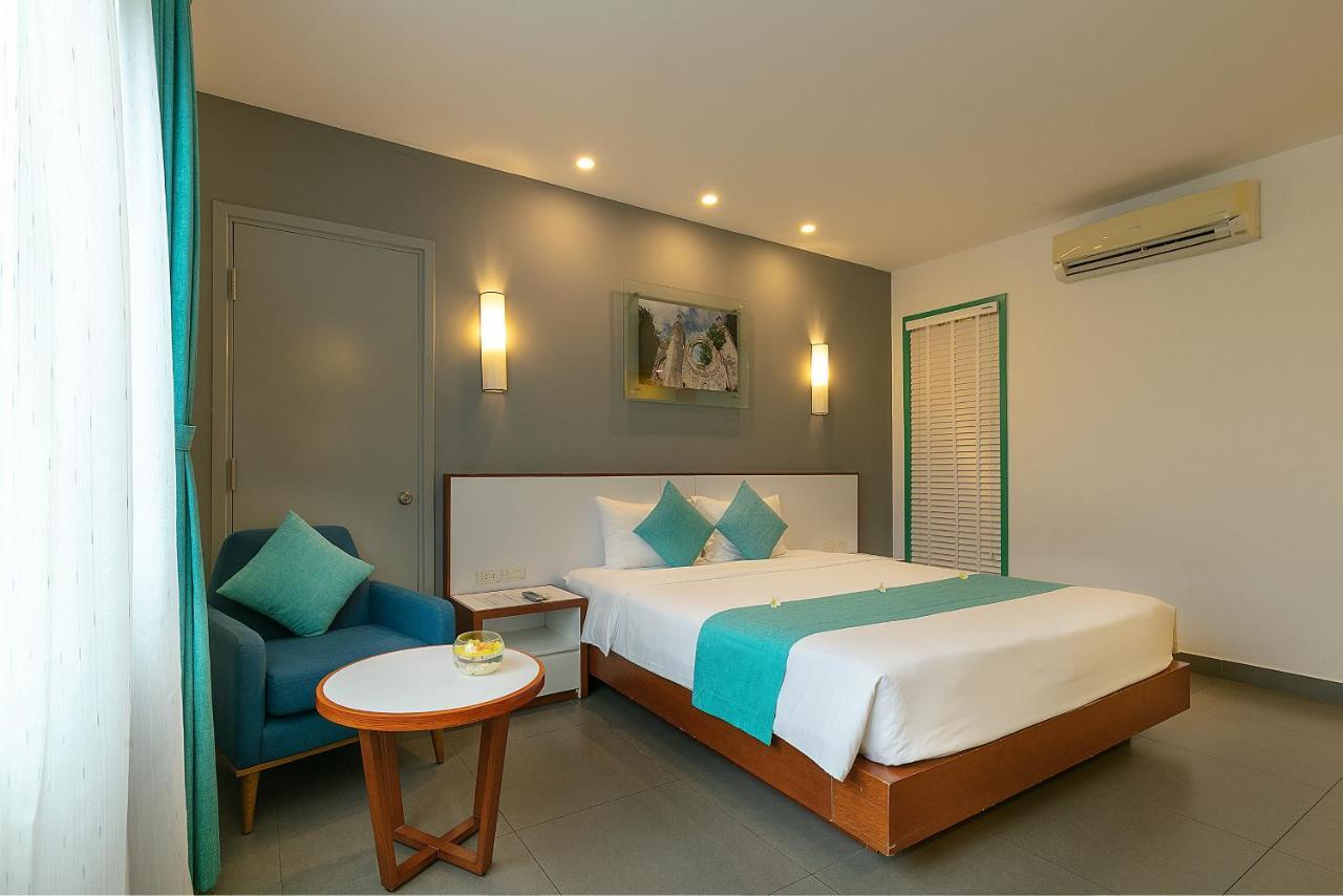 Deluxe Room with City View