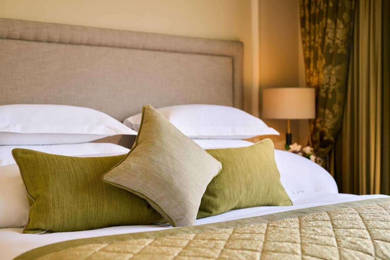 Deluxe King or Twin Room